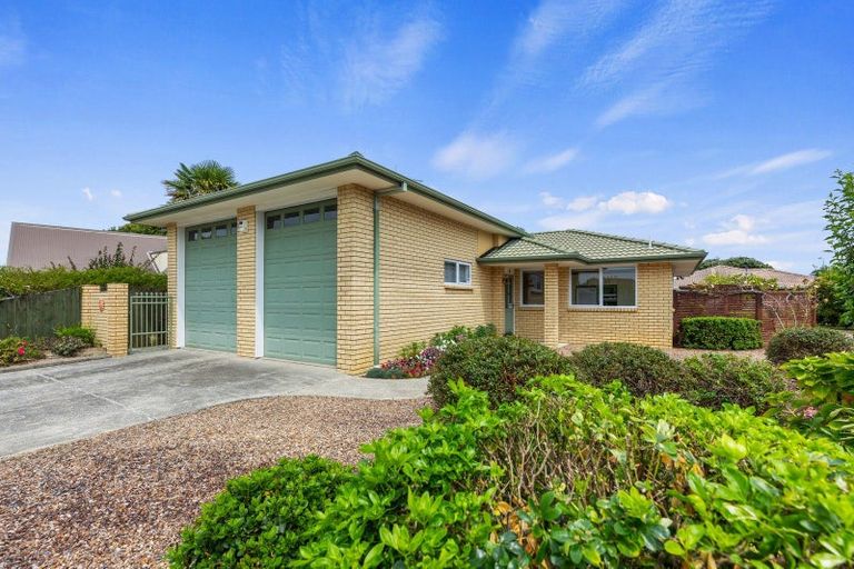 Photo of property in 19 Pirika Place, Papamoa Beach, Papamoa, 3118