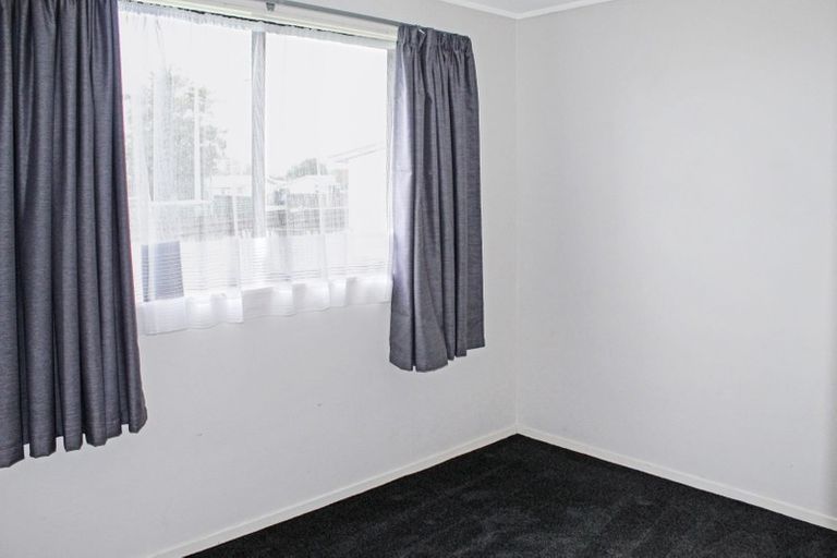 Photo of property in 19 Mcleavey Drive, Kelvin Grove, Palmerston North, 4414