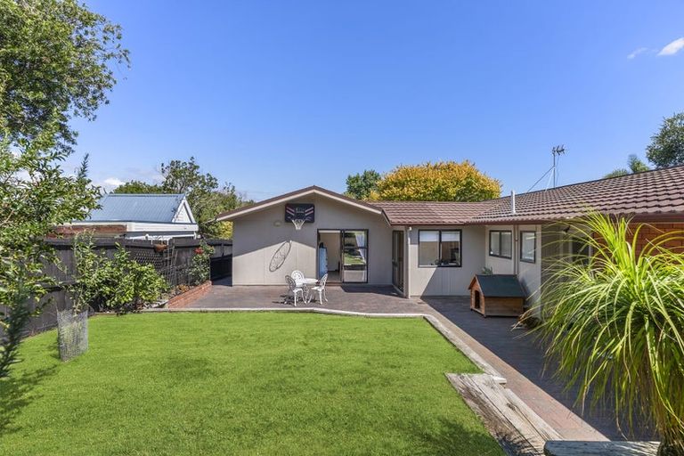 Photo of property in 66 Sunderlands Road, Half Moon Bay, Auckland, 2012