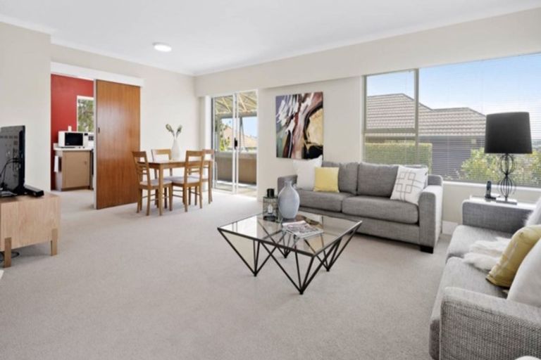 Photo of property in 3/21 Jutland Road, Hauraki, Auckland, 0622