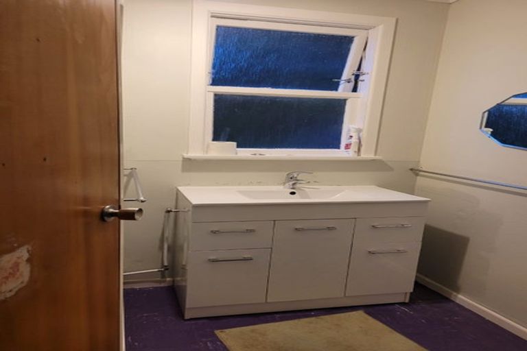 Photo of property in 31 Arapiko Street, Johnsonville, Wellington, 6037