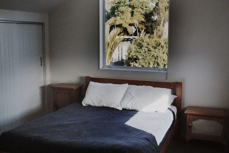 Photo of property in 5 Karioi Crescent, Raglan, 3225