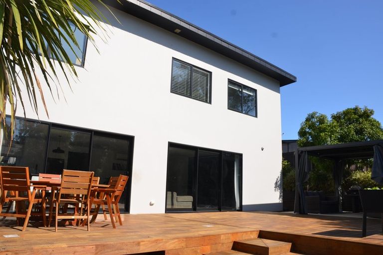 Photo of property in 32a Aubrey Street, New Plymouth, 4310