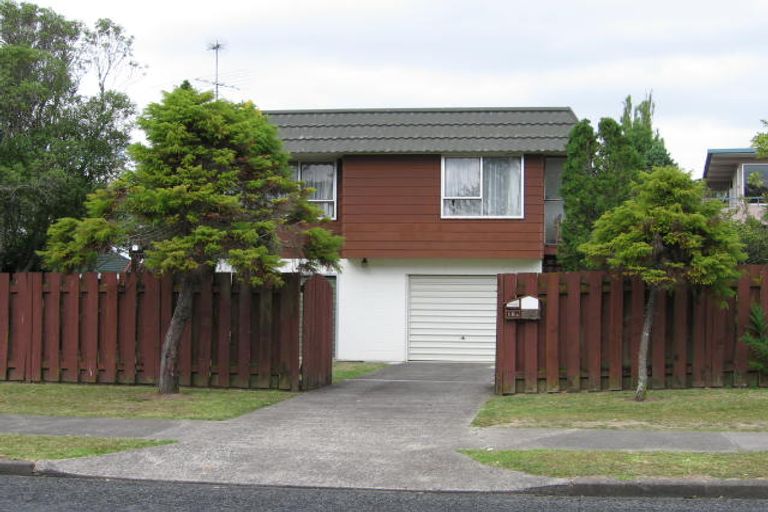 Photo of property in 1/18 Sartors Avenue, Northcross, Auckland, 0630