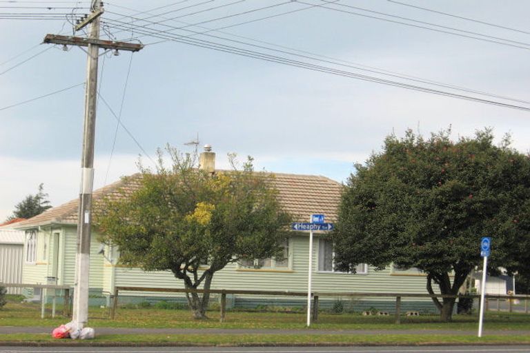 Photo of property in 1052 Heaphy Terrace, Fairfield, Hamilton, 3214