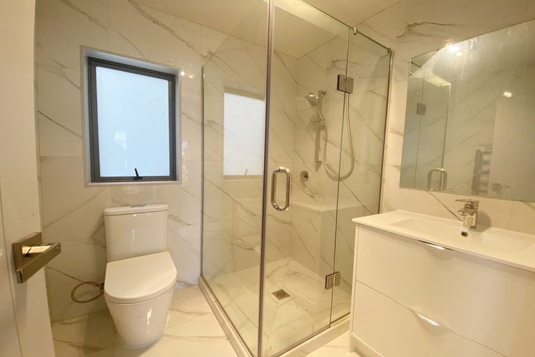 Photo of property in 7e La Trobe Street, Pakuranga Heights, Auckland, 2010