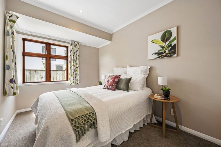 Photo of property in 129 Cockayne Road, Khandallah, Wellington, 6035