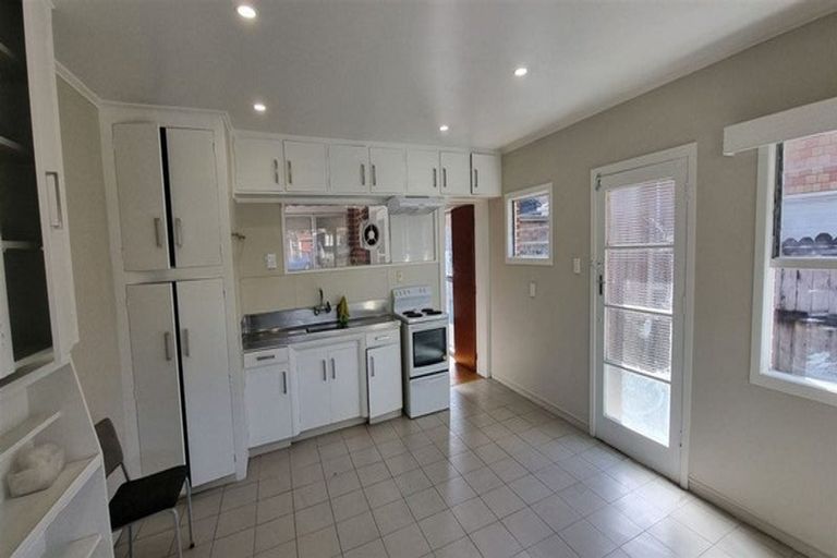 Photo of property in 75 Park Avenue, Papatoetoe, Auckland, 2025