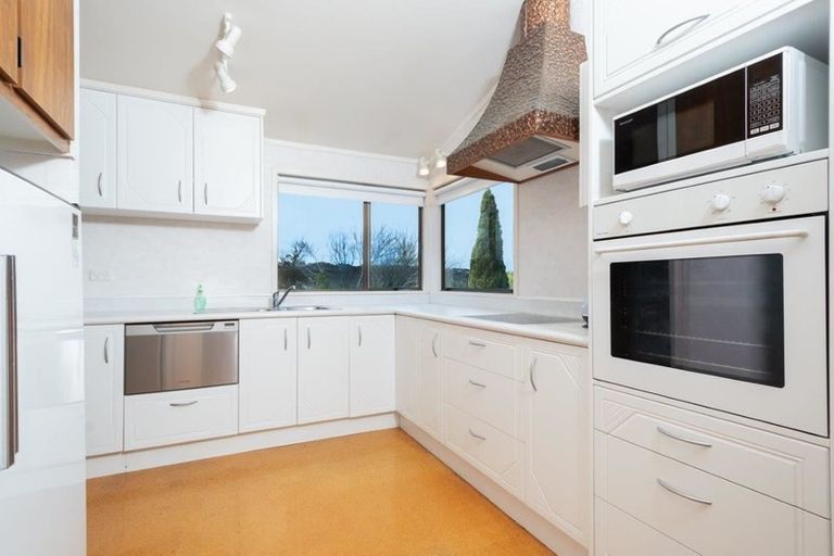 Photo of property in 69 Sunny Crescent, Huapai, Kumeu, 0810