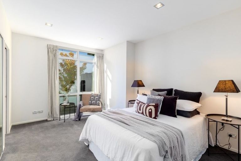 Photo of property in 17a Taylors Avenue, Bryndwr, Christchurch, 8052