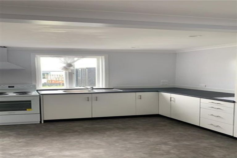 Photo of property in 160 Cornfoot Street, Castlecliff, Whanganui, 4501