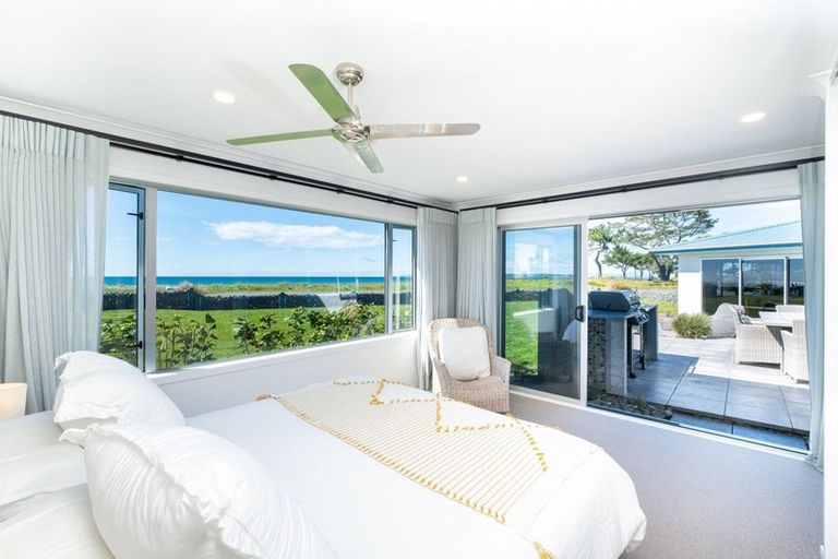 Photo of property in 60 Le Quesne Road, Bay View, Napier, 4104