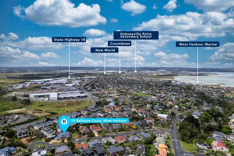 Photo of property in 19 Belleaire Court, West Harbour, Auckland, 0618
