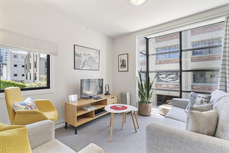 Photo of property in Hannahs Corner, 33/8 Leeds Street, Te Aro, Wellington, 6011