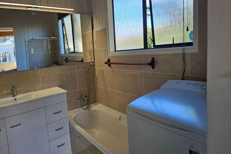 Photo of property in 150 Titirangi Road, New Lynn, Auckland, 0600