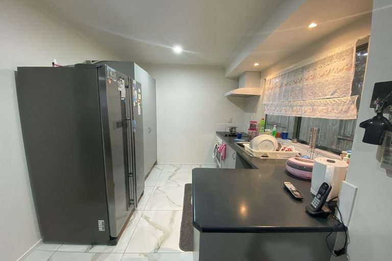 Photo of property in 2 Portrush Lane, Takanini, 2112