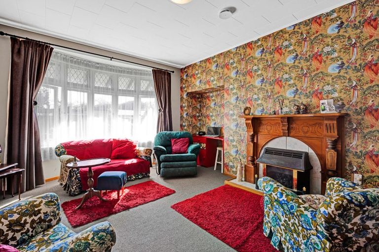 Photo of property in 70 Collins Street, Hawera, 4610