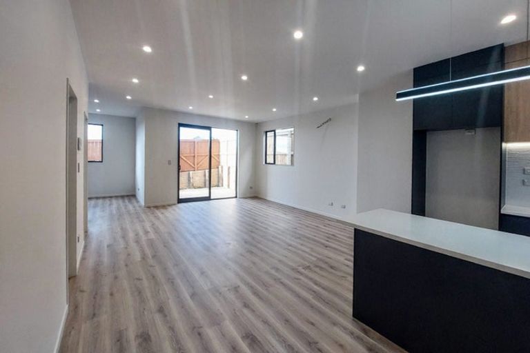 Photo of property in 345 East Coast Road, Mairangi Bay, Auckland, 0630