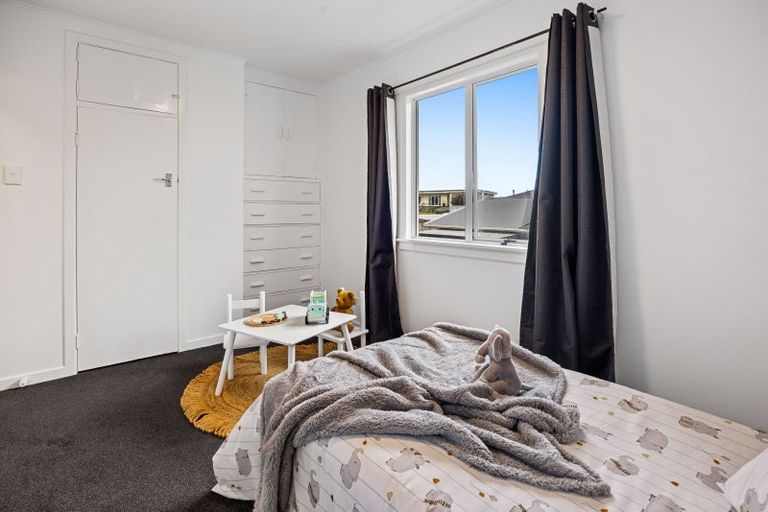 Photo of property in 20 Stuart Place, Blagdon, New Plymouth, 4310