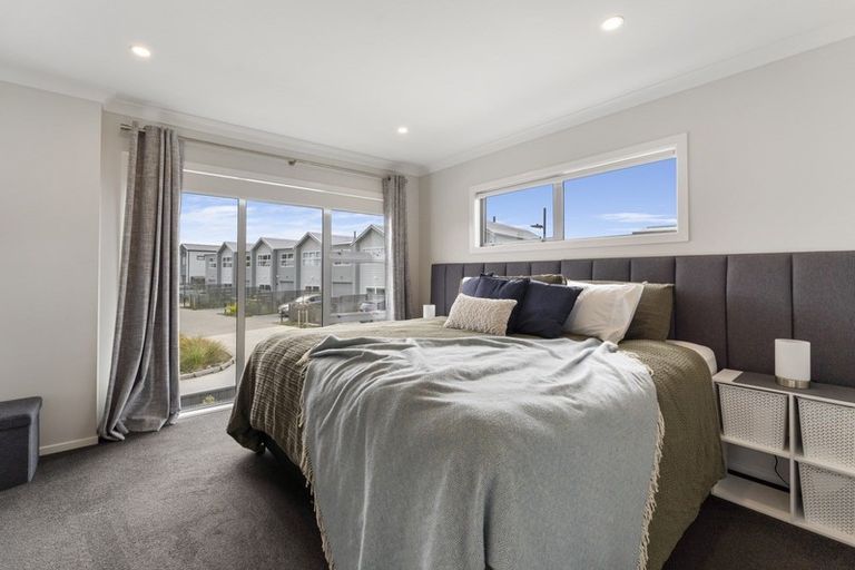 Photo of property in 10 Tieke Lane, Kenepuru, Porirua, 5022