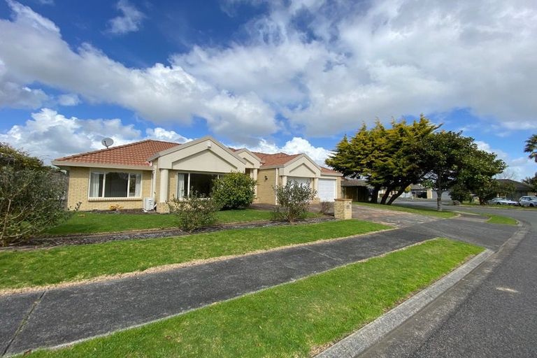 Photo of property in 14 Glencullen Place, Dannemora, Auckland, 2016