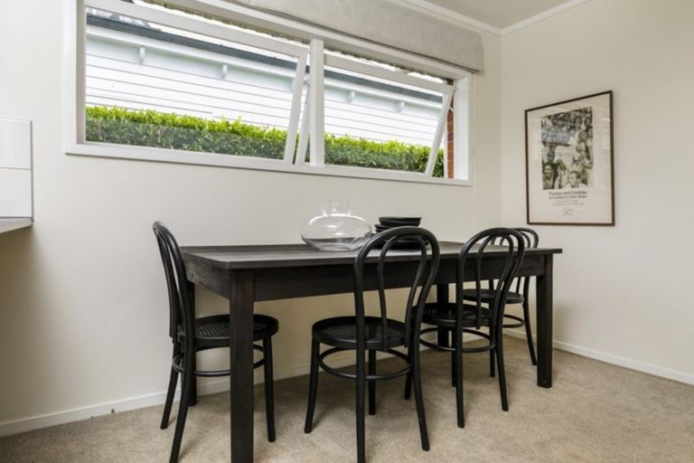 Photo of property in 2/134 Calliope Road, Stanley Point, Auckland, 0624