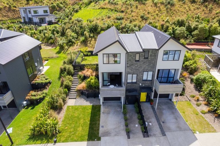 Photo of property in 7 Holystone Road, Whitby, Porirua, 5024