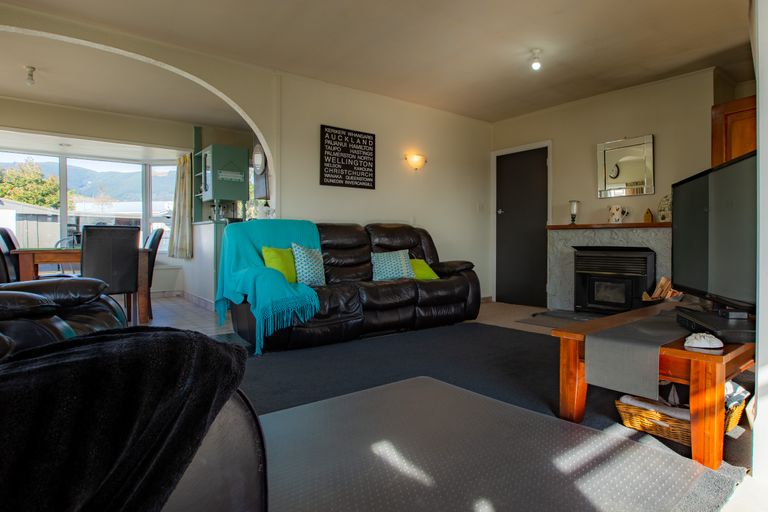 Photo of property in 291 Nayland Road, Stoke, Nelson, 7011