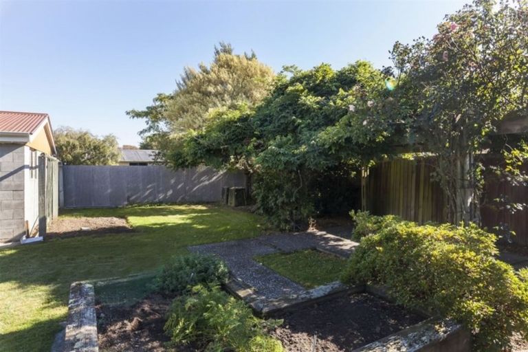 Photo of property in 82 Teesdale Street, Burnside, Christchurch, 8053