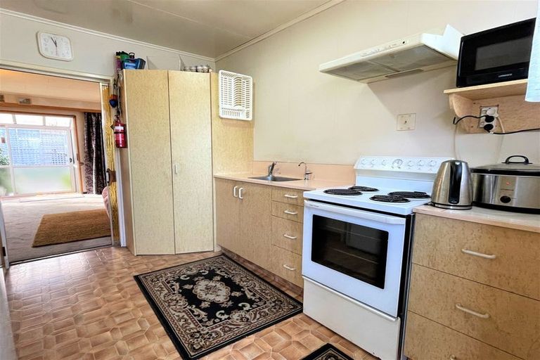 Photo of property in 159h Clyde Street, Balclutha, 9230