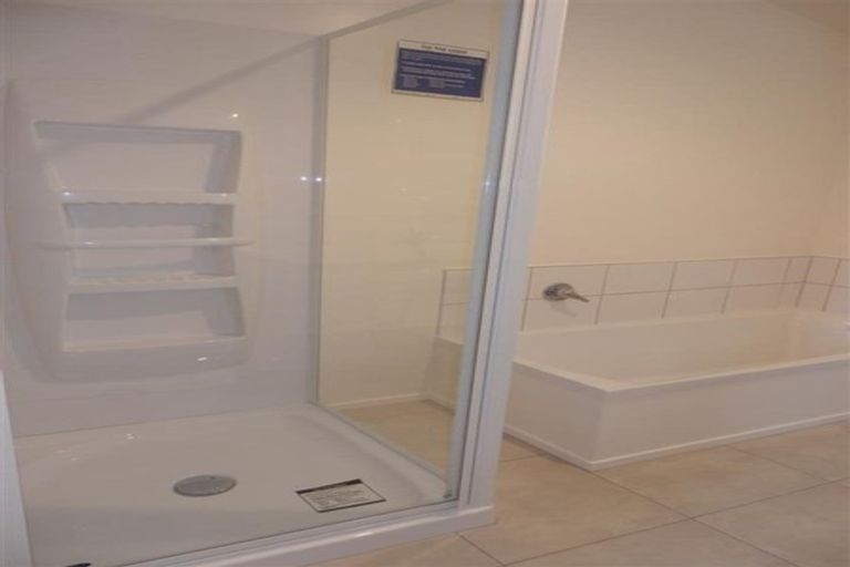 Photo of property in 54a Ranui Terrace, Tawa, Wellington, 5028