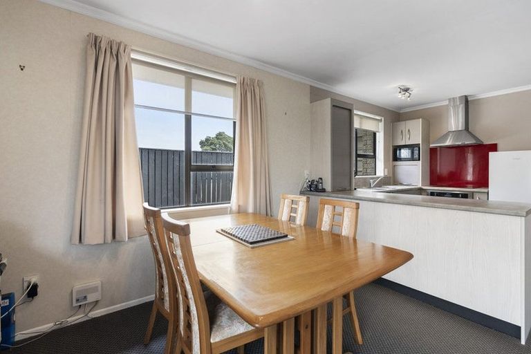 Photo of property in 5b Clemow Road, Fitzroy, New Plymouth, 4312