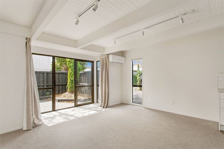 Photo of property in 1/99 Mandeville Street, Riccarton, Christchurch, 8011