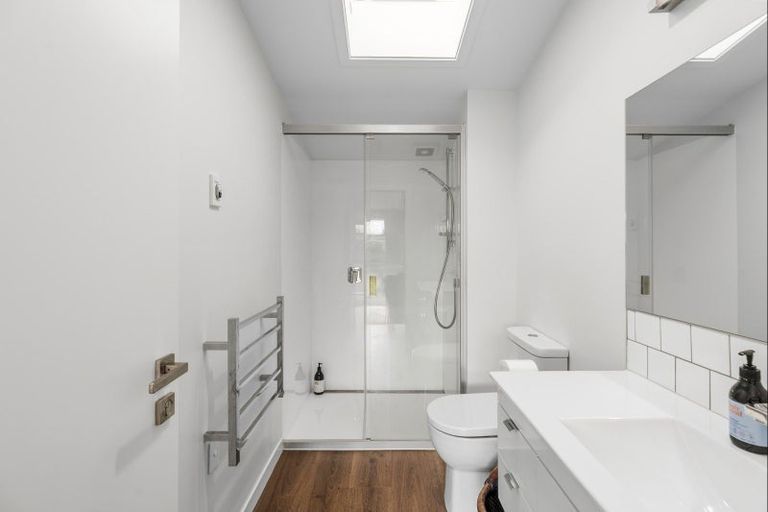 Photo of property in 29 Hunter Crescent, Wanaka, 9305