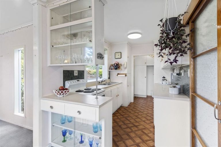 Photo of property in 7 Lyford Crescent, Sunnynook, Auckland, 0620