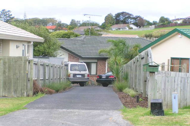 Photo of property in 6 Killygordon Place, Massey, Auckland, 0614