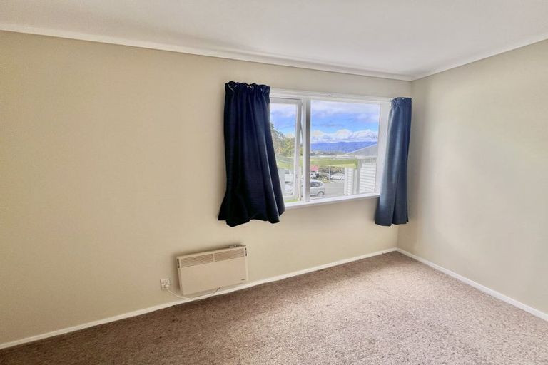 Photo of property in 2/51 Rajkot Terrace, Broadmeadows, Wellington, 6035