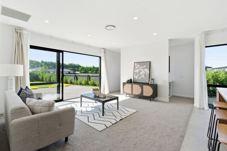 Photo of property in 15 Frank Ernest Crescent, Prebbleton, 7604