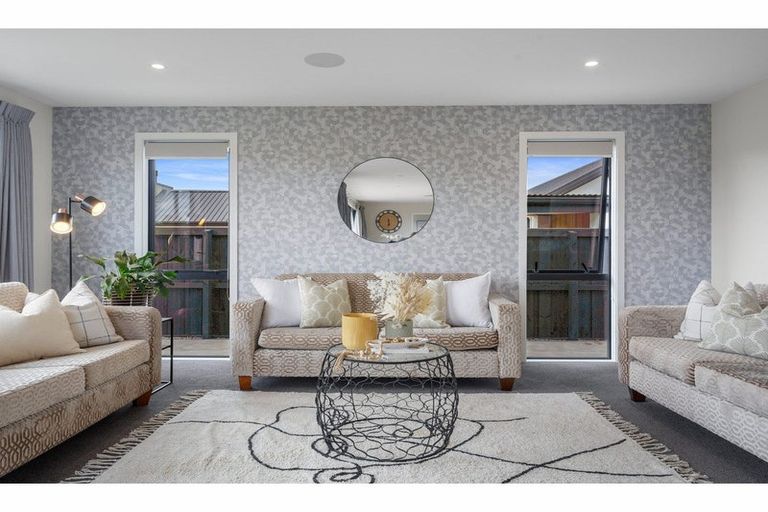 Photo of property in 7 Oakville Close, Rangiora, 7400