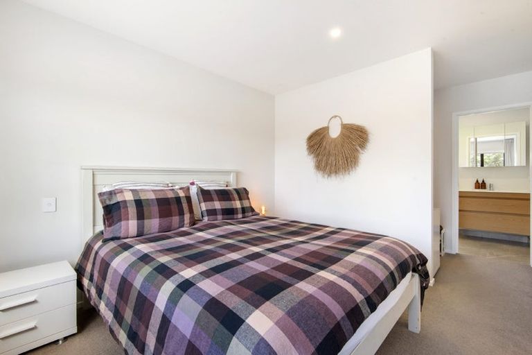 Photo of property in 2/26 Corunna Road, Milford, Auckland, 0620