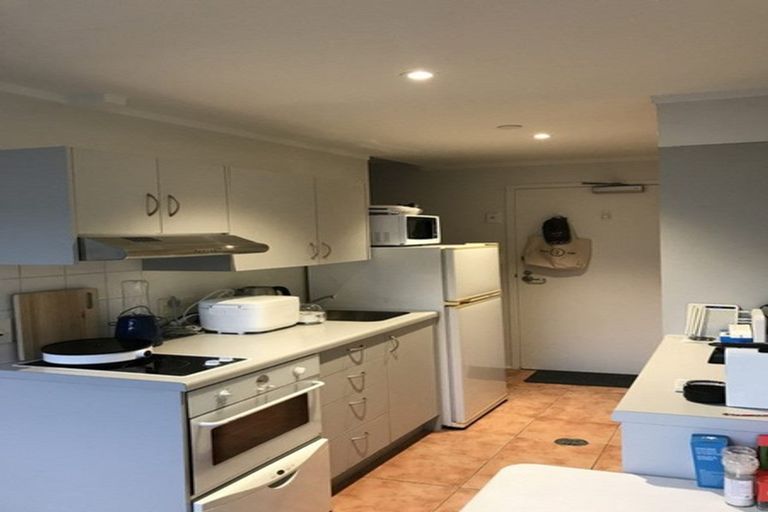 Photo of property in 14b/30 Westward Ho, Glen Eden, Auckland, 0602