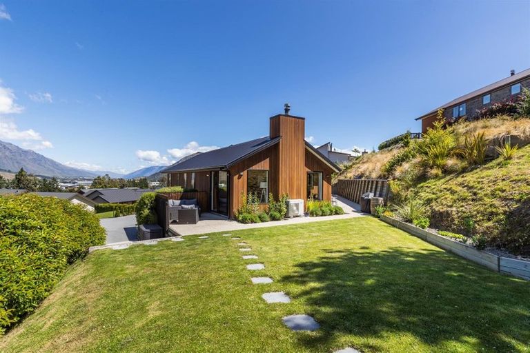 Photo of property in 5 Batsford Lane, Lower Shotover, Queenstown, 9371