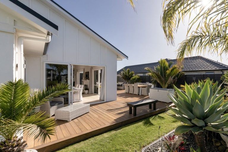 Photo of property in 46 Cassinia Close, Papamoa Beach, Papamoa, 3118