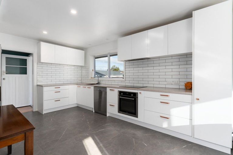 Photo of property in 42 Neill Street, Hornby, Christchurch, 8042