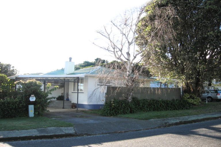 Photo of property in 12 Riwai Street, Paraparaumu, 5032