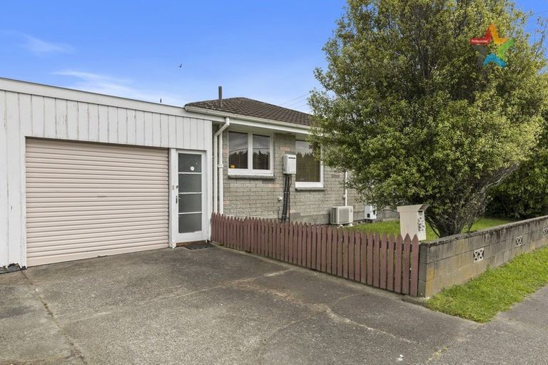 Photo of property in 35 Percy Cameron Street, Avalon, Lower Hutt, 5011