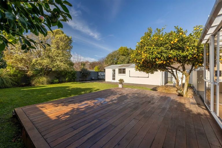 Photo of property in 9 Centaurus Road, Cashmere, Christchurch, 8022