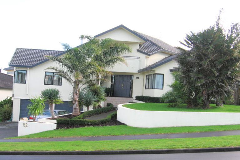 Photo of property in 52 Ribbonwood Crescent, Goodwood Heights, Auckland, 2105