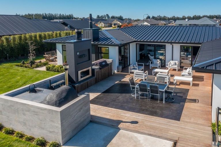 Photo of property in 25 Fairmont Rise, West Melton, 7618