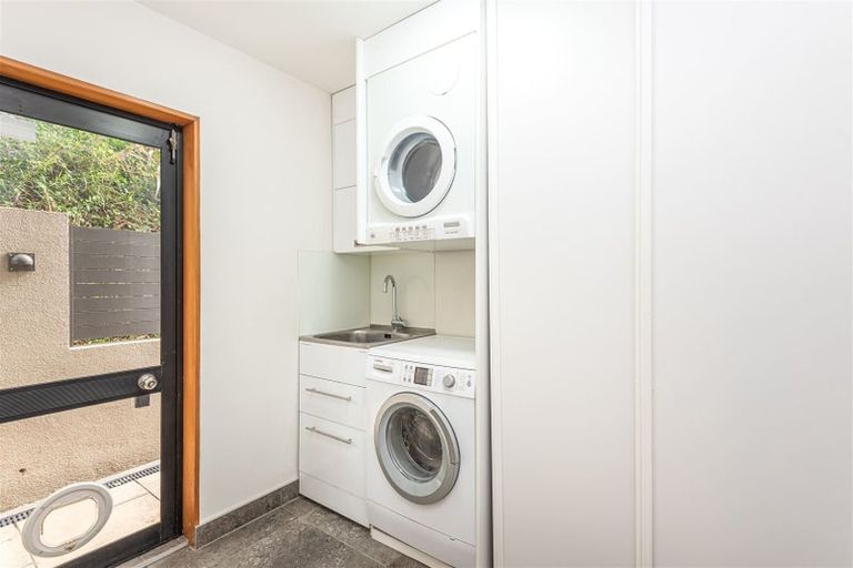 Photo of property in 64 Mount Pleasant Road, Mount Pleasant, Christchurch, 8081